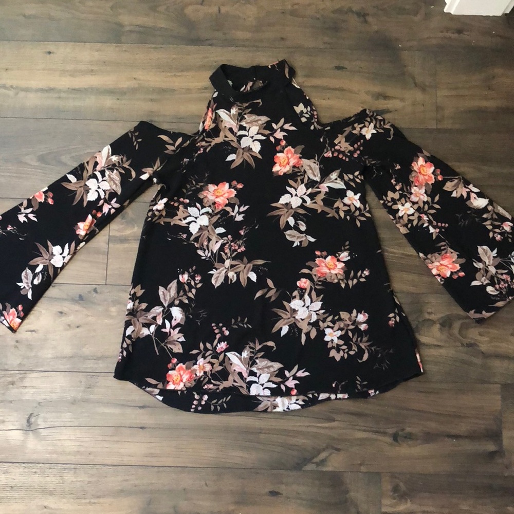 Floral top